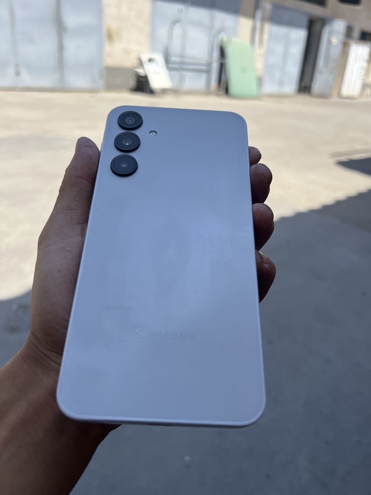 Samsung a16 xolati ideal 4/128