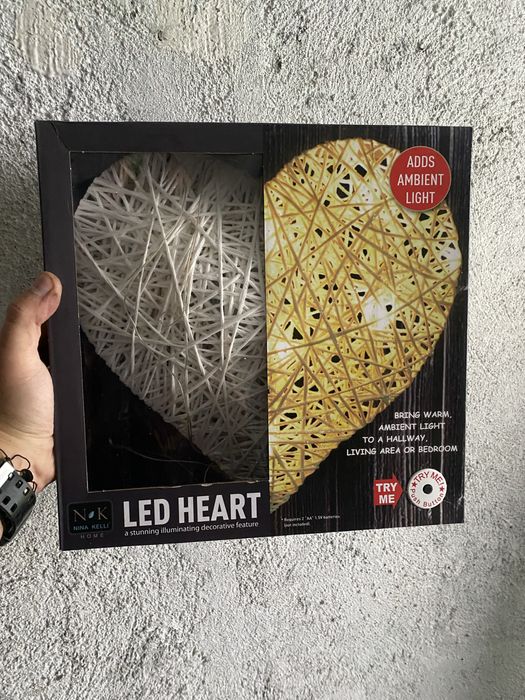 Led heart ( instalatie de lumini in forma de inima pe baterii )
