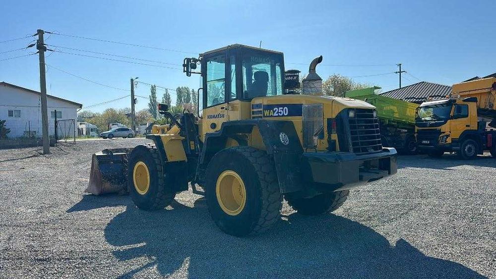 Incarcator frontal Komatsu WA 250-6 higlift