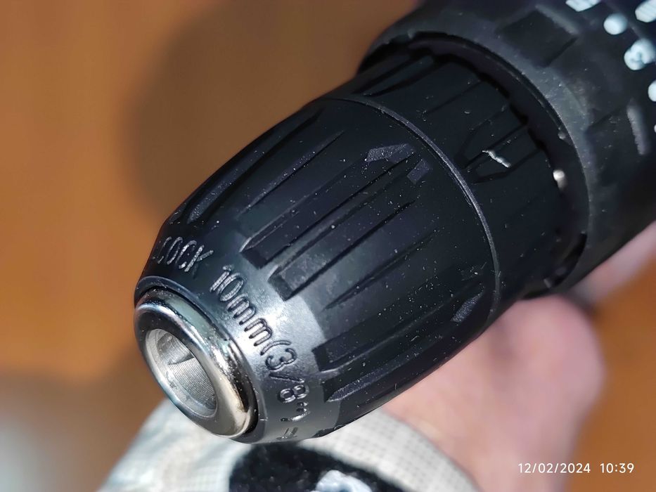 MUSTOOL Filetanta puternica brushless, cu percutie, 1 acum+incarcator