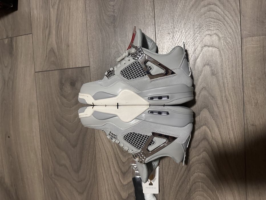 Jordan 4 Frozen