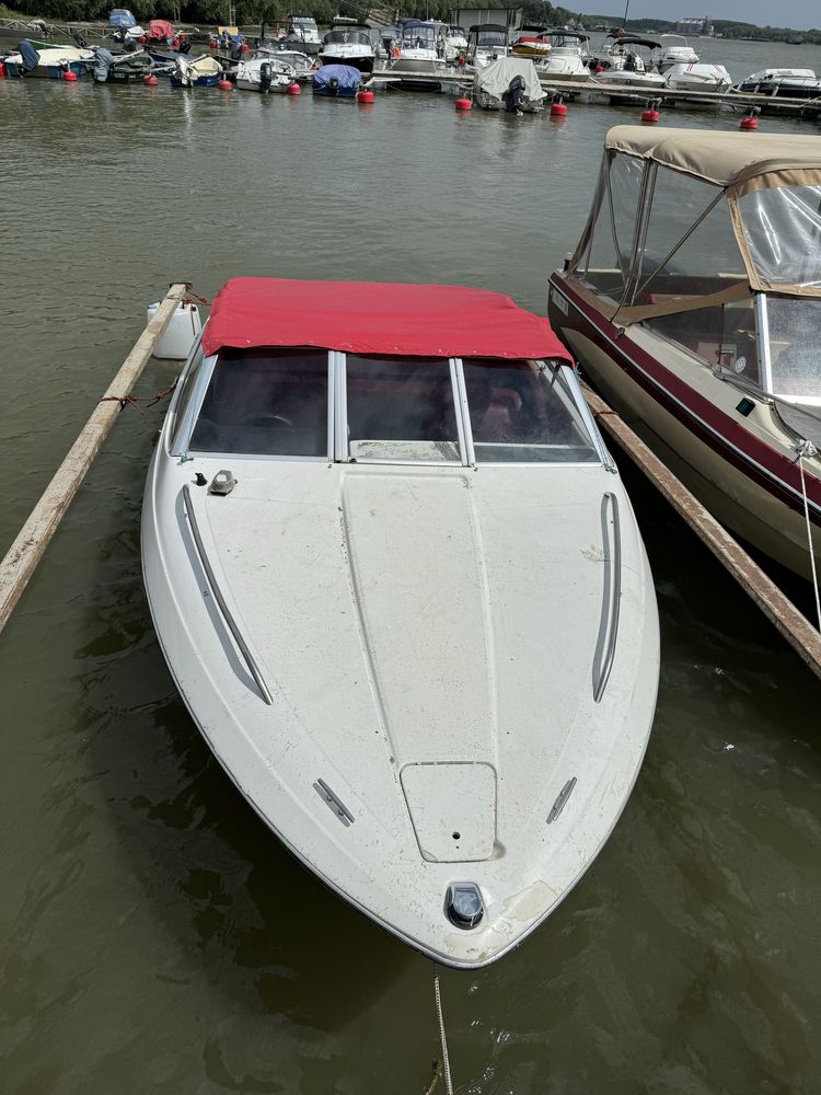 Barca bayliner capri de vanzare
