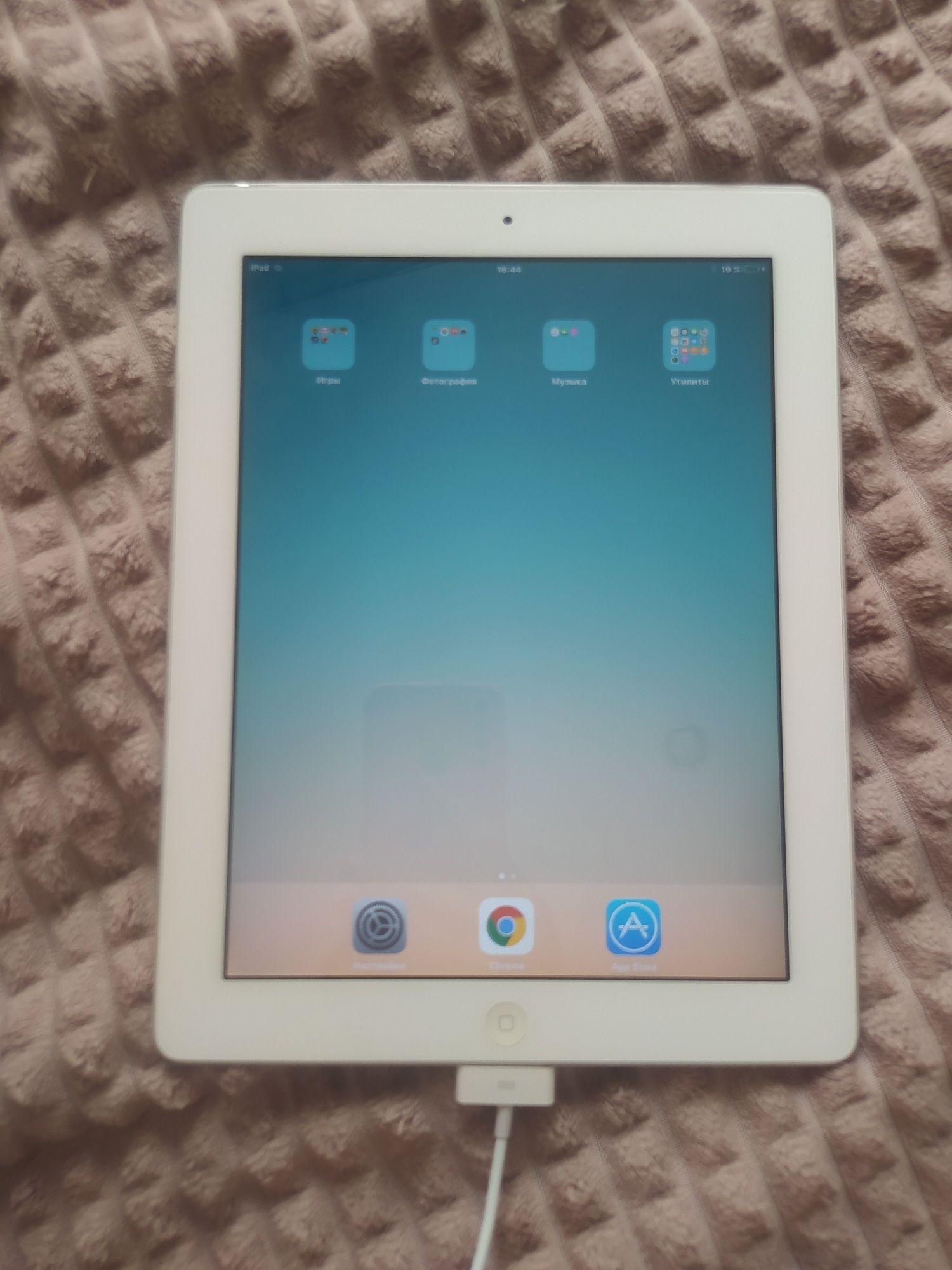 Продаю планшет Ipad apple 2