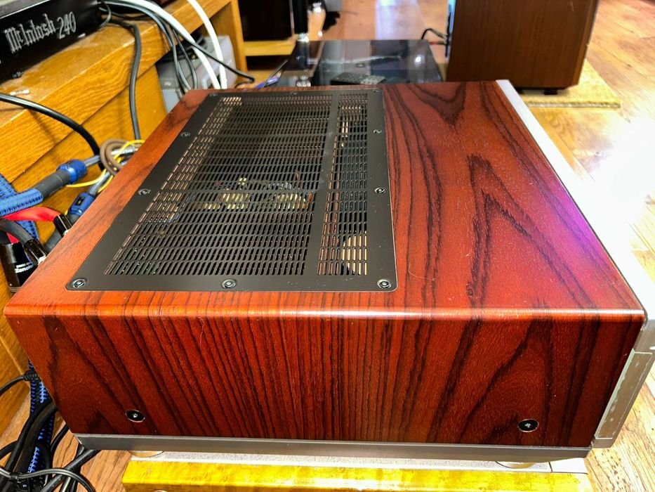 Luxman L-570Z’s Pure A Class 2x50W Amplificator integrat (1992)
