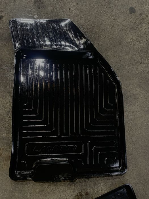 Lacetti avtomobili uchun polik