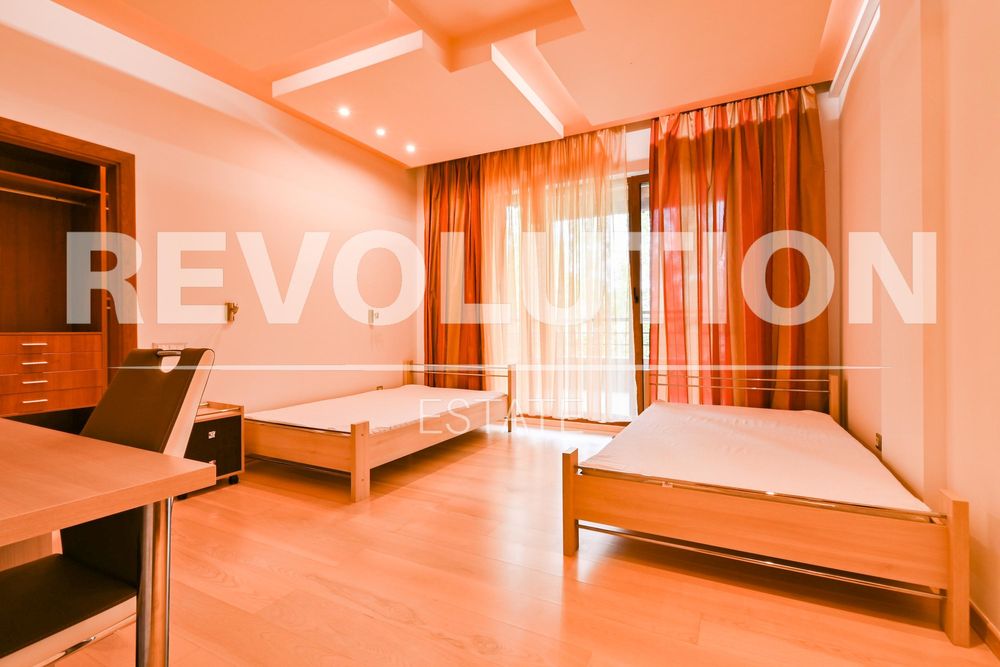 Дава се под наем Четиристаен апартамент в София, Витоша - 300 кв.м за 1900 € - Снимка #15