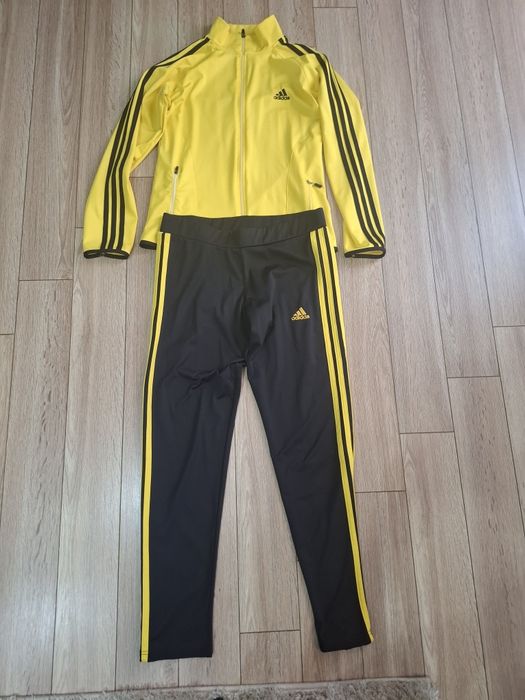 Дамски екипи 35лв бр.