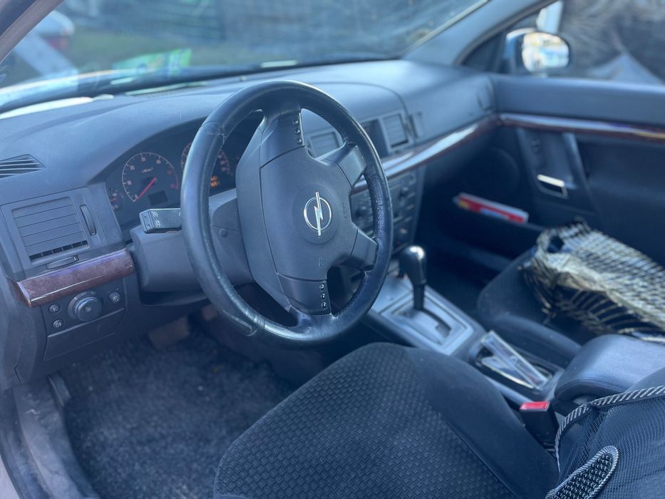 Продавам Опел Вектра 2.2 дизел