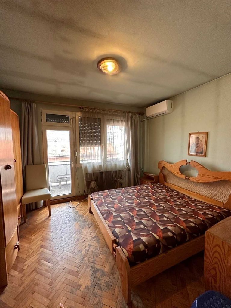 Продава се Четиристаен апартамент в Пловдив, Център - 126 кв.м за 2056 €/кв.м - Снимка #6