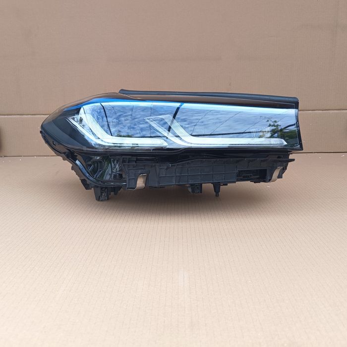 Десен фар BMW G30 Laser LCI ФАР G30 LASER 5A338F2-04