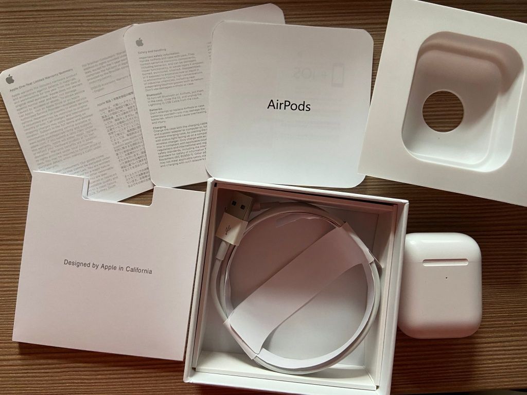 Airpods 2 Wireless Charging Case