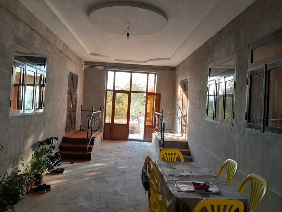 Srochni tayyor hovli sotiladi