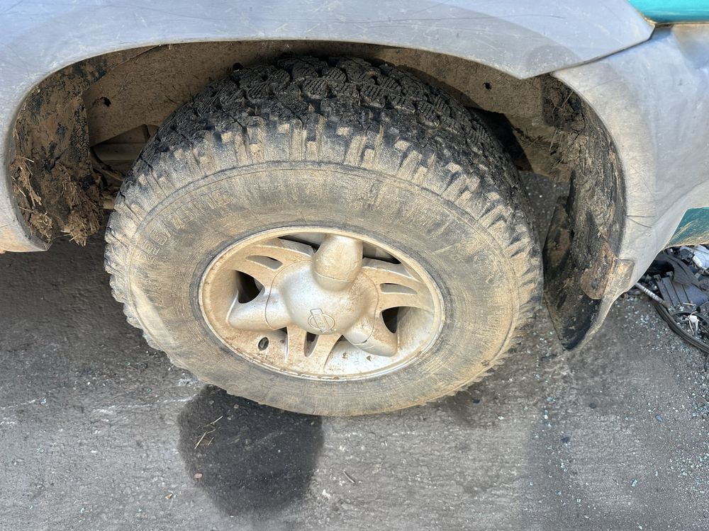 Nissan Terrano 2 2.4 НА ЧАСТИ