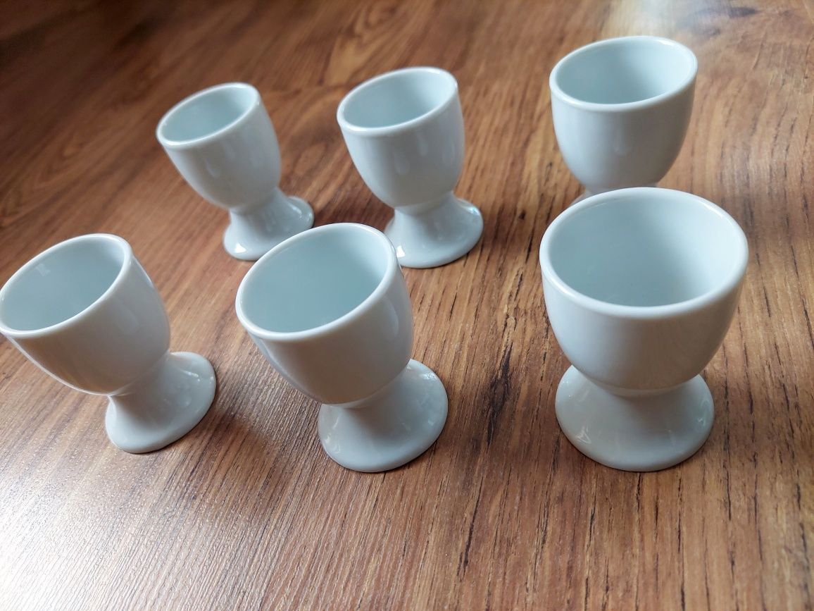 Set de 6 suporturi din portelan pentru oua, noi