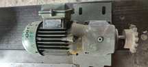 Motor electric trifazat cu reductor, 0.25kW, 300rpm, 220/380V