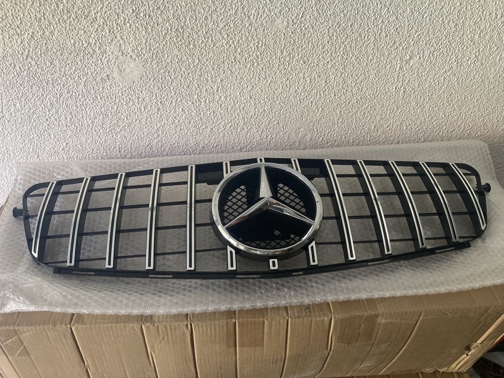 AMG GT маска за Mercedes w204 решетка