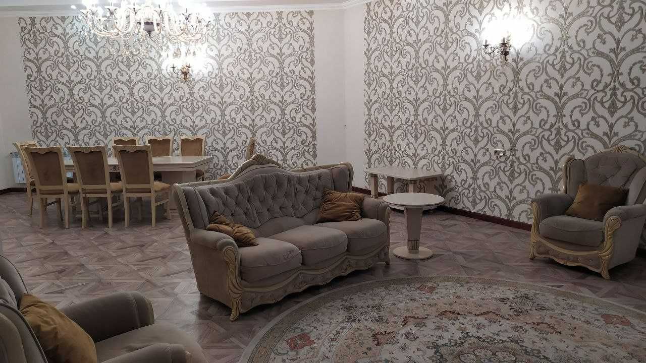 Сдается в аренду дом в Яккасарайском р-не, махалля Конституция 380м2