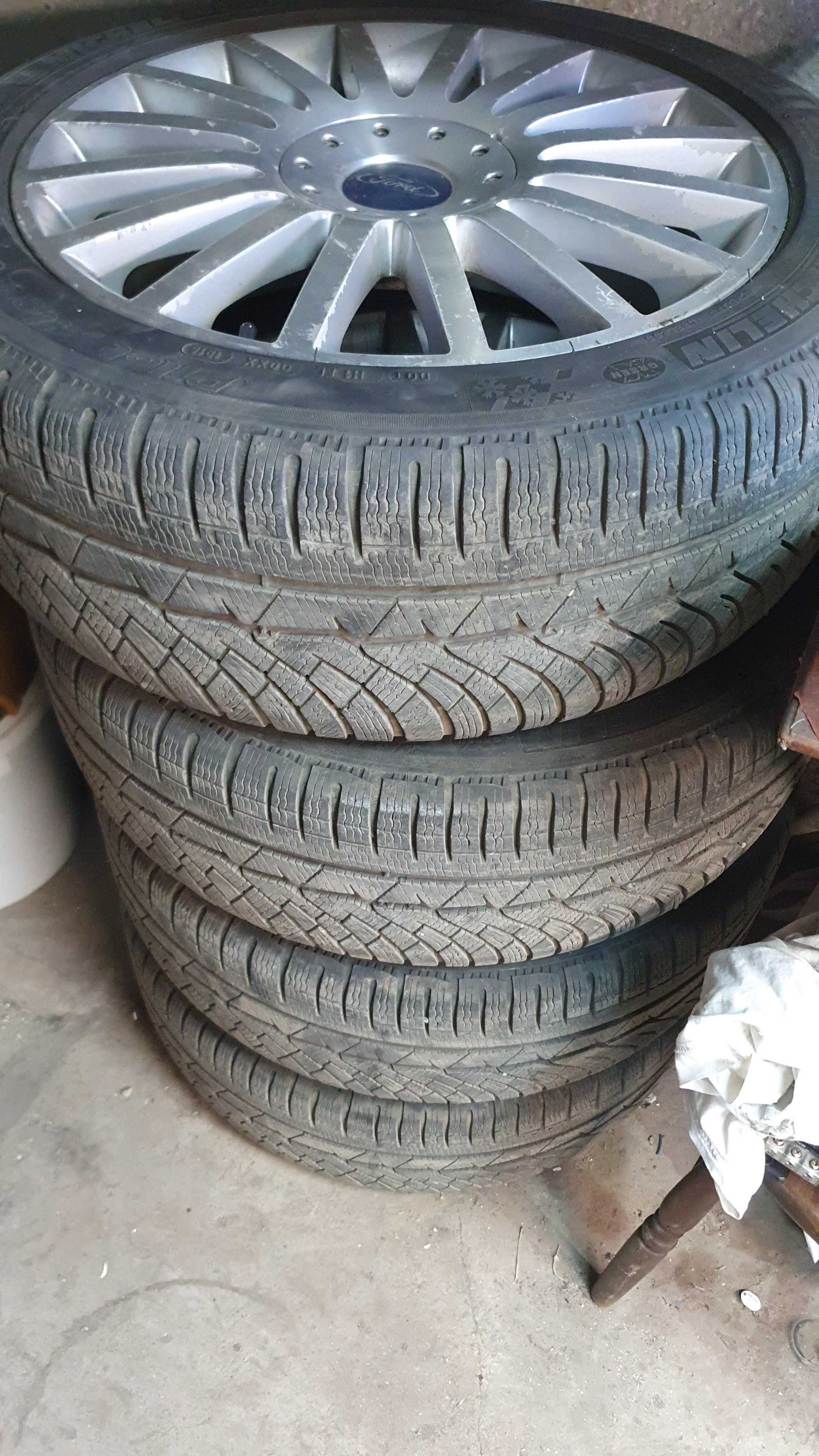 Michelin Alpine 235/45/18