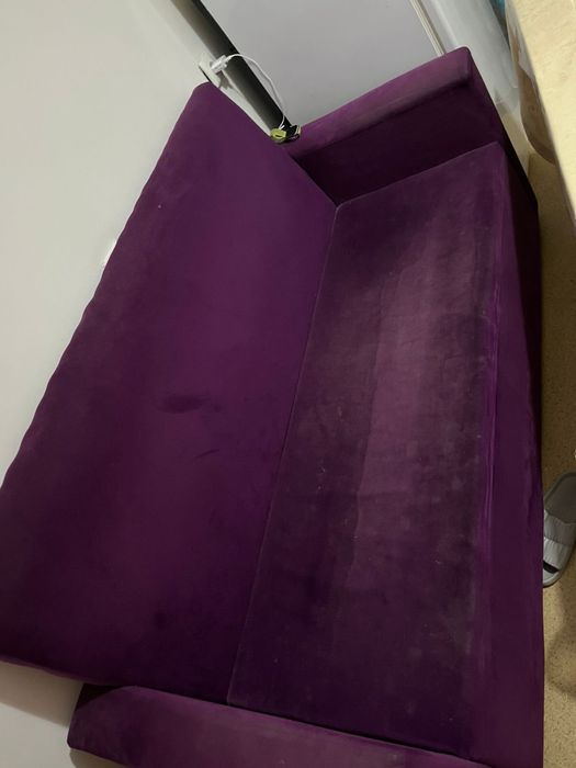 Диван и шкаф под телевизор даром