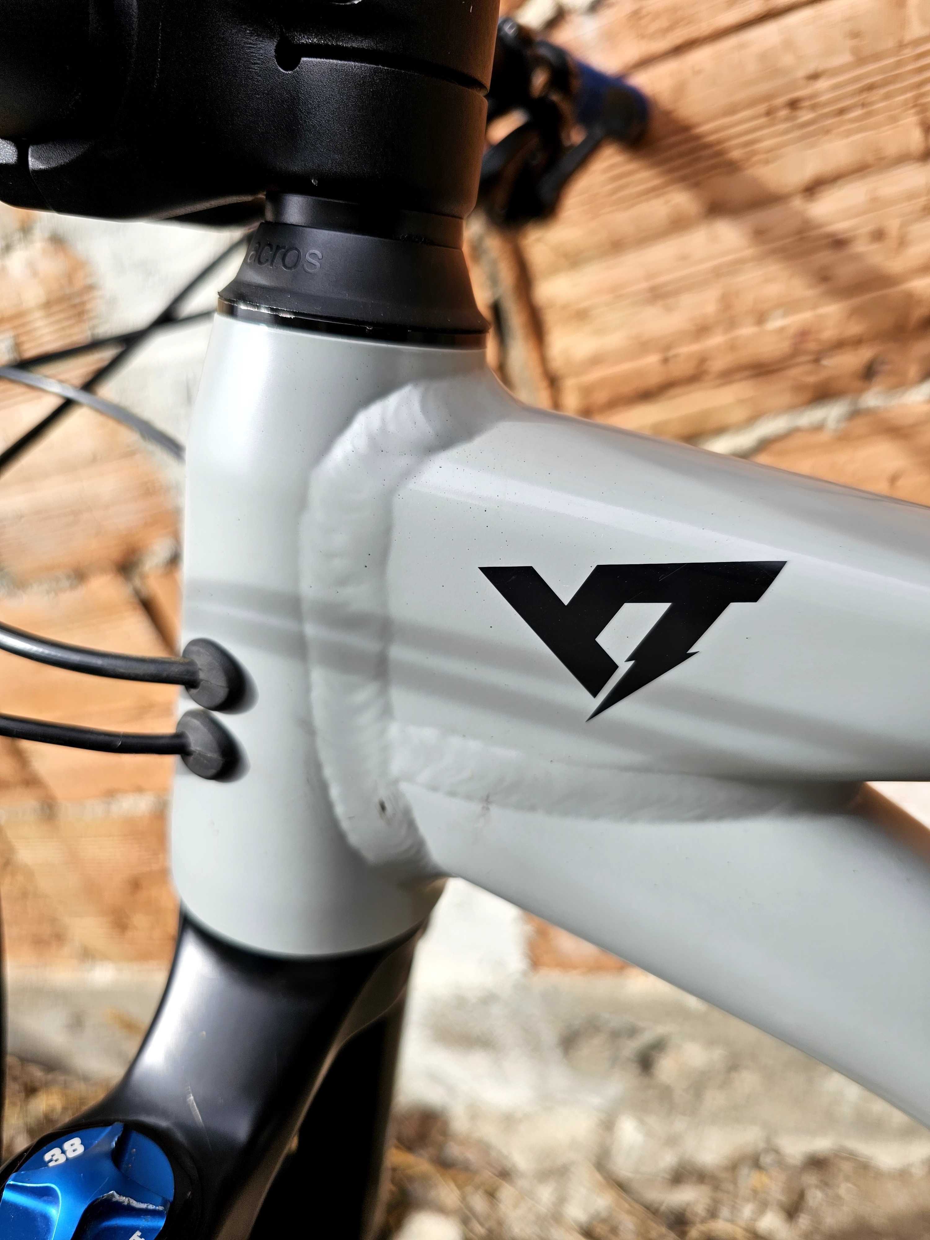 YT Capra Core 2 XL 29