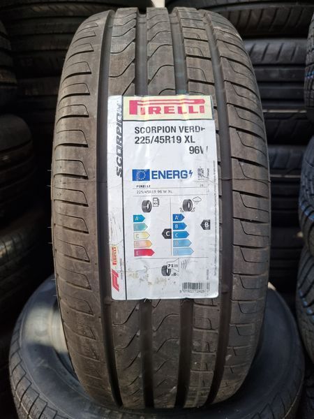 225/45/19 PIRELLI 4БР