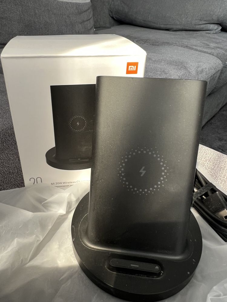 Xiaomi mi 20W wireless charging stand, стойка с безжично зареждане