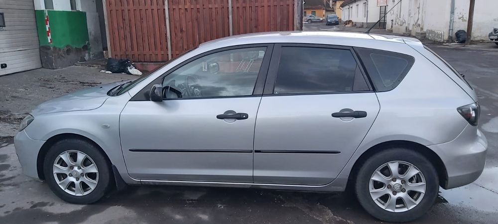 Vând mazda 3 2009