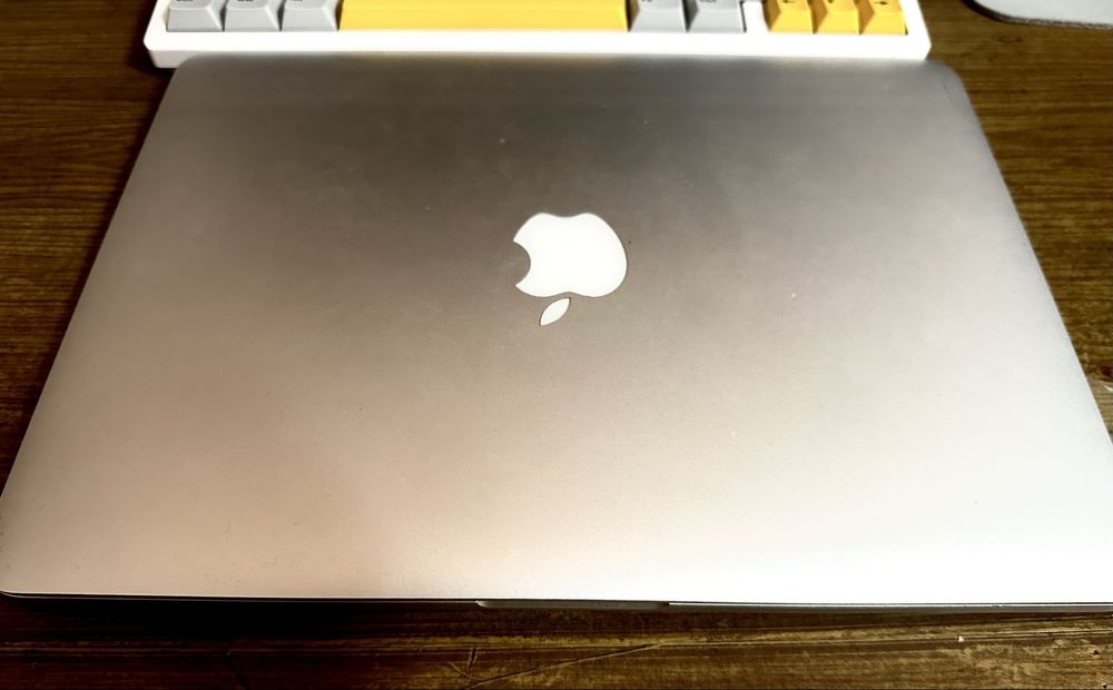 MacBook Pro 2015 • 16GB / 500GB