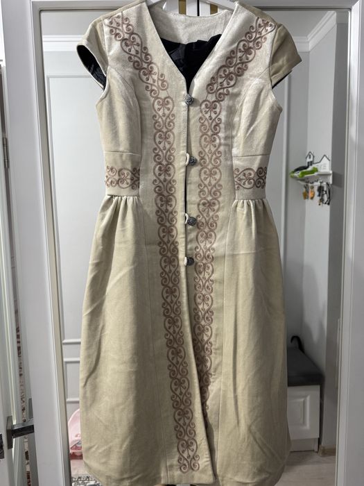 Комзол новый. 42 размер