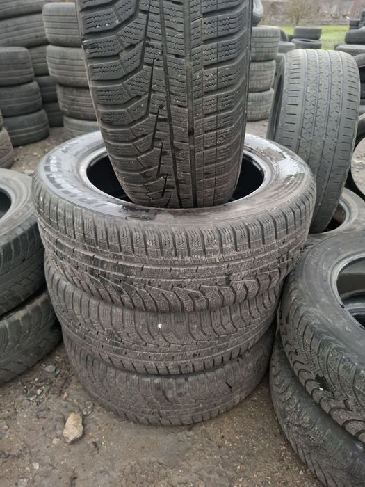 Vand 1 sau 2 anvelope 215 60 16 hankook bune de iarna am 3 buc
