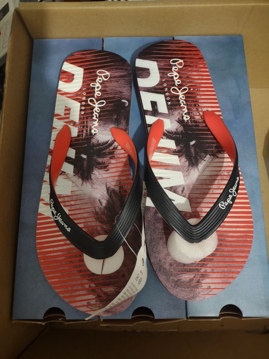 Vand papuci originali Pepe Jeans 
sunt f
