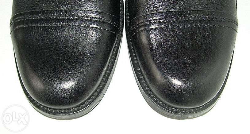 vand Ghete HUGO BOSS piele marimea 44 NOI 50% din pretul de magazin