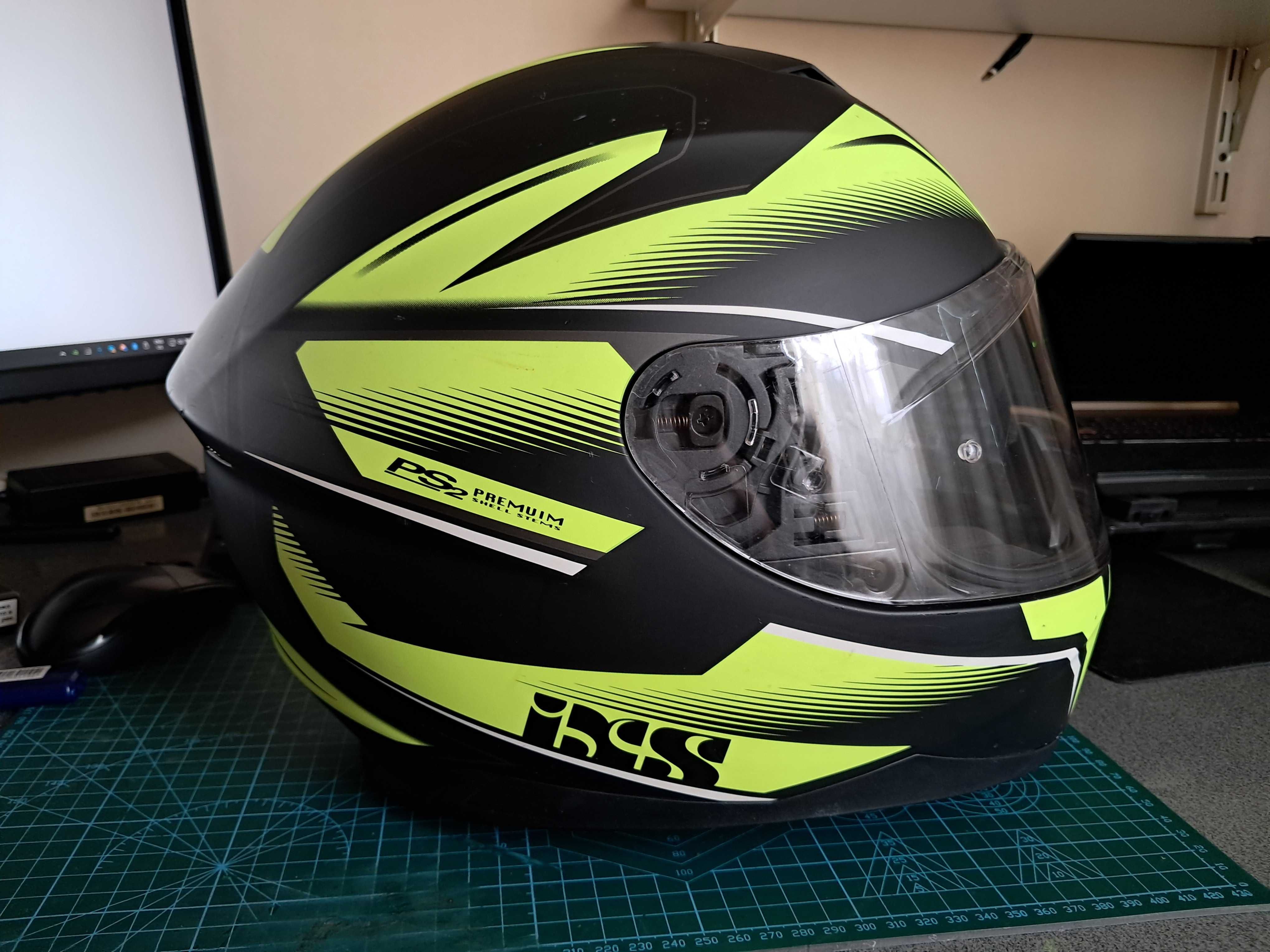 Продавам каска iXS 1100