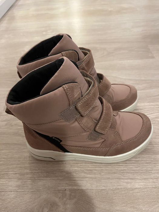 Ghete ECCO fete impermeabile Goretex marimea 35