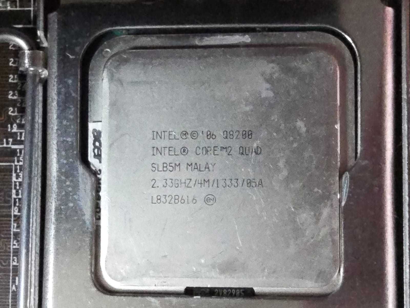 Placa de baza ASUS P5N73-AM, LGA775, DDR2 + Procesor Q8200