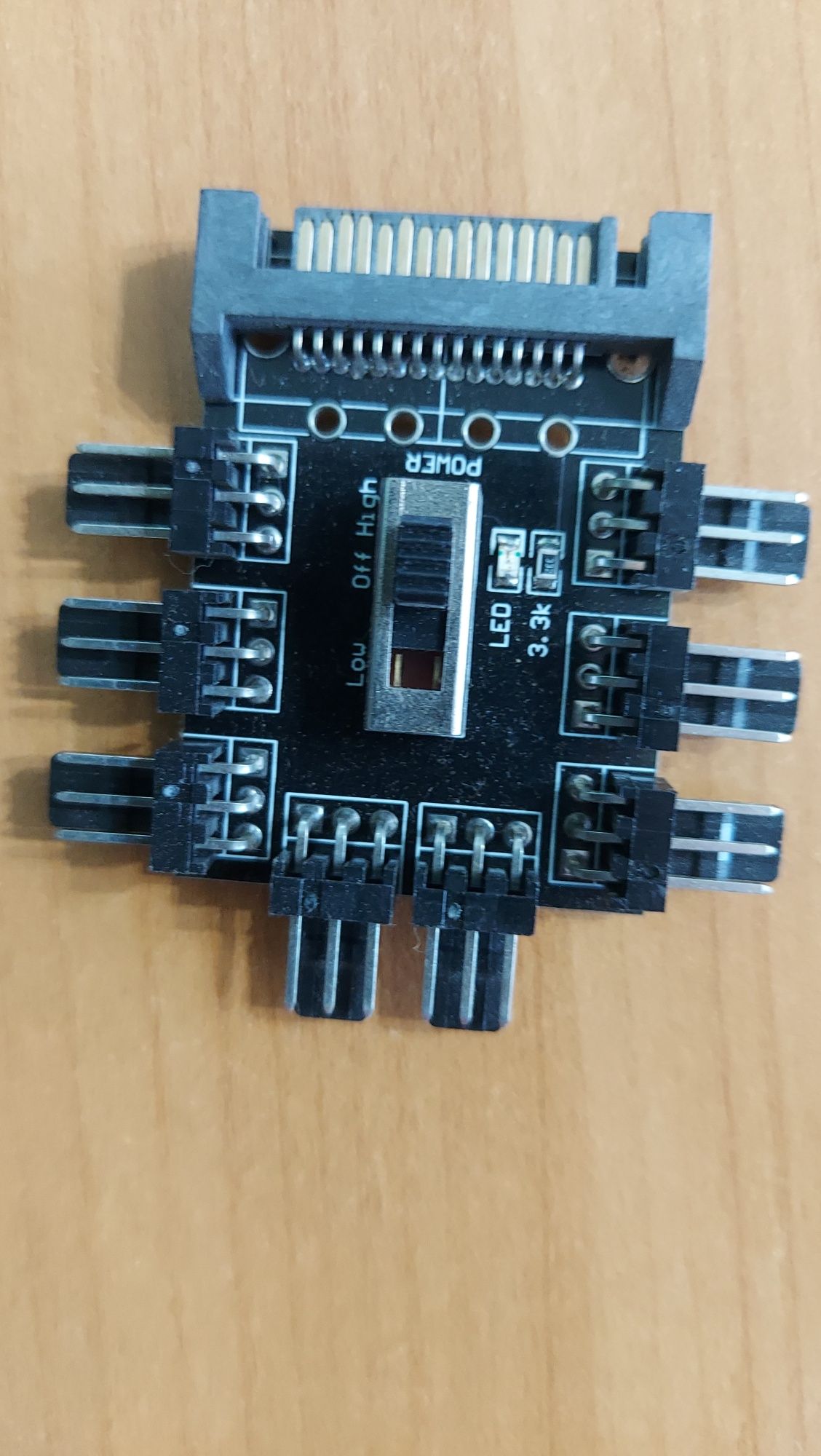 Fan controller / hub