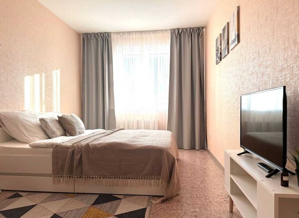 Сдаётся 1-комнатная квартира на левом берегу.