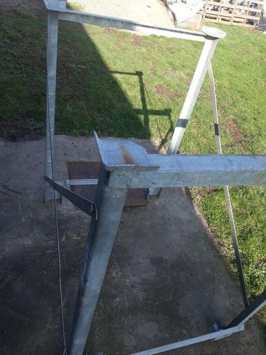 Vand schela metalica