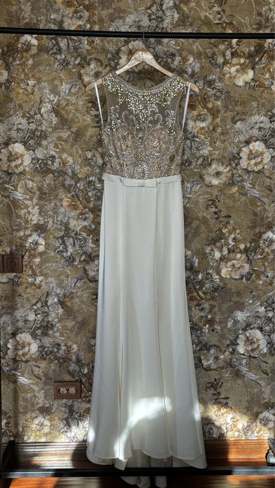 Платье вечернее