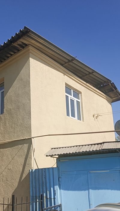 Продам дом Мирабатский район 4 соток возле дороги торг уместен