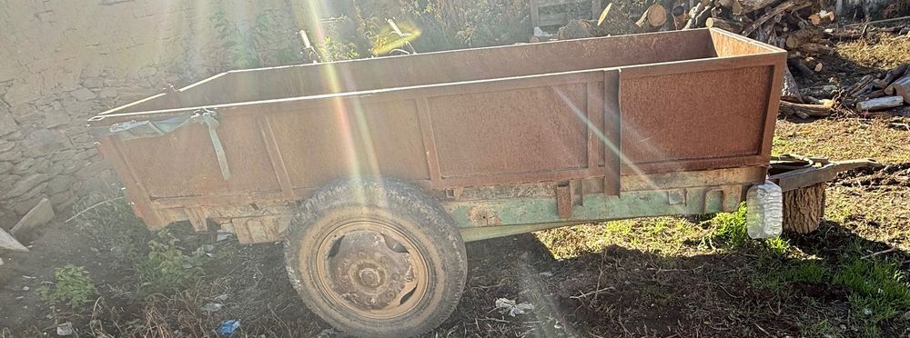 Remorcă basculabila