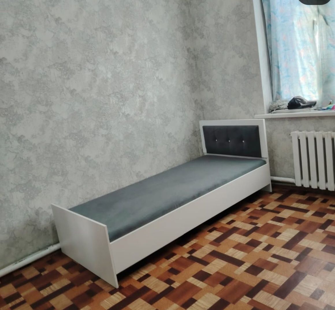 Кровать новая, односполые и полуторка.