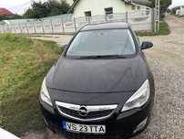 Opel Astra J 2011