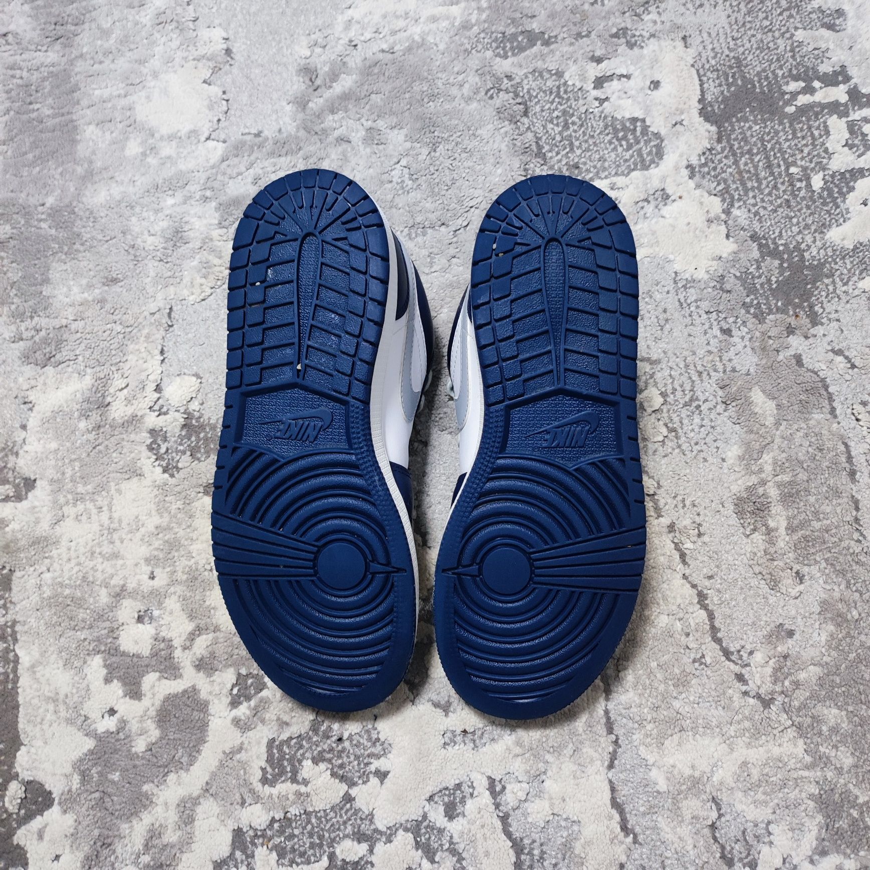 Adidași Nike Air Jordan 1 Low
