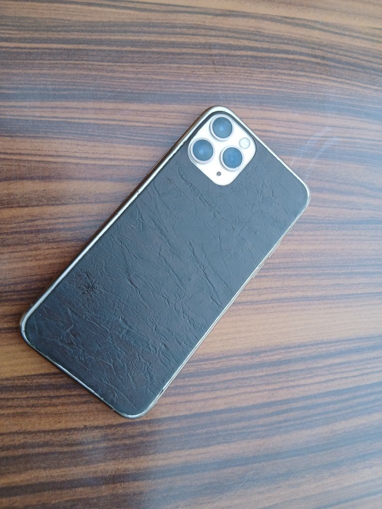 Iphone 11 xolati ideal isileni