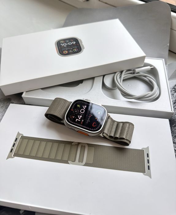 Apple iWatch Ultra 2 Titanium 49mm Olive Alpine Loop