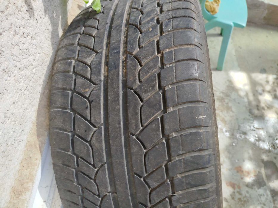 Продавам 4 броя гуми 275/40/22