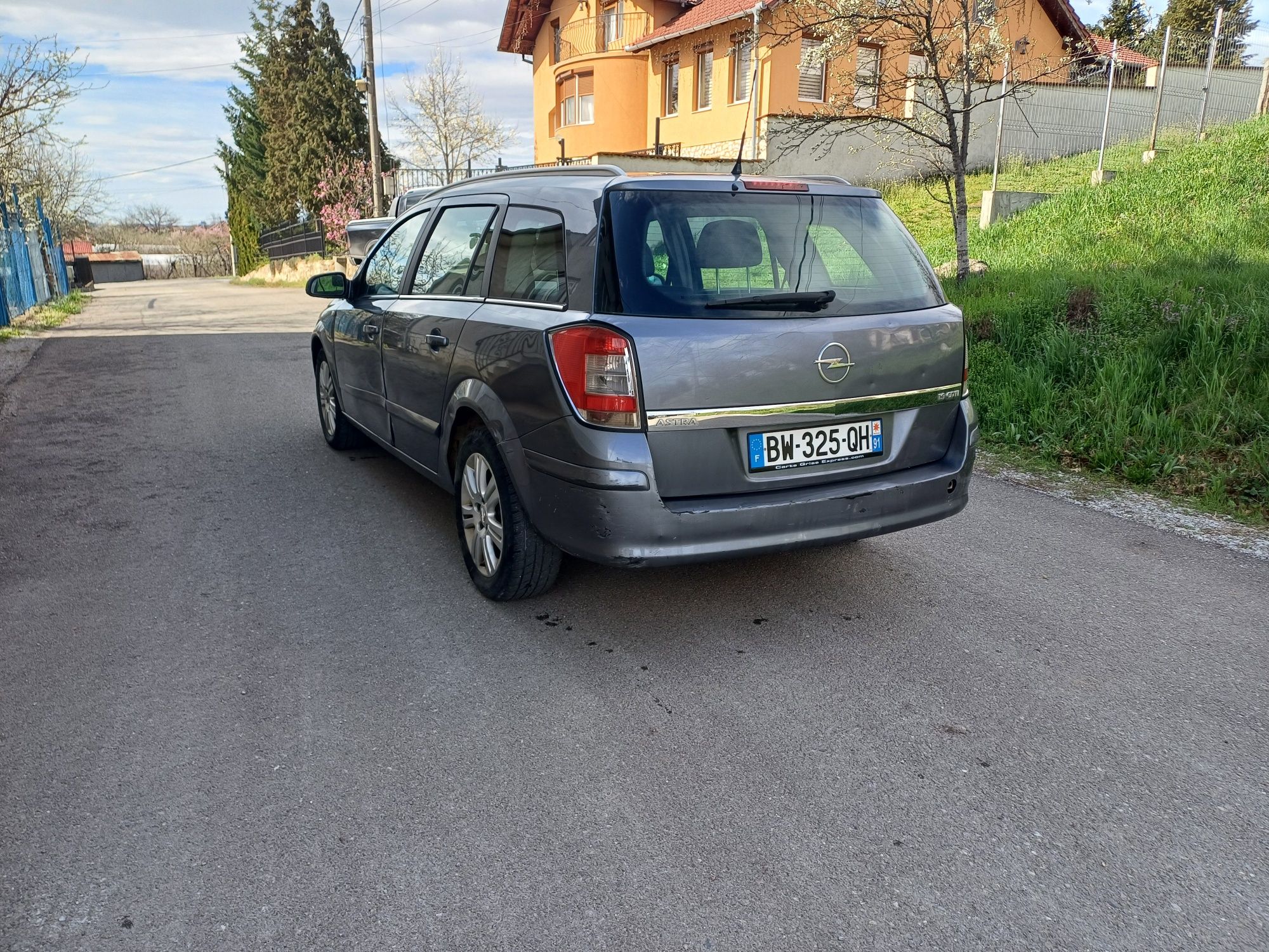 Opel astra 1.9 cdti.