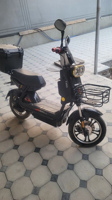 Скутер сотиладии