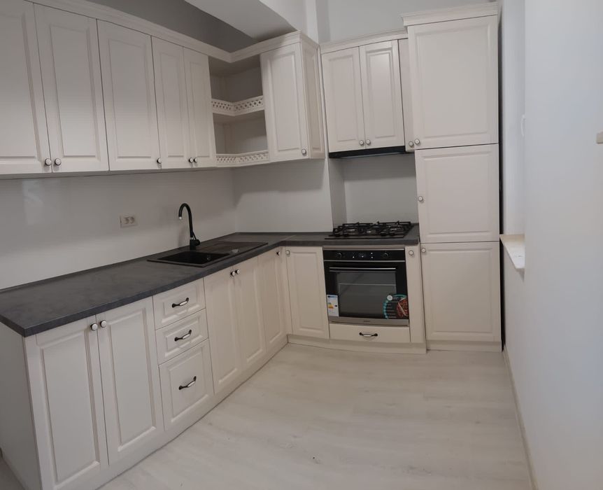 Mobilier si usi la comanda